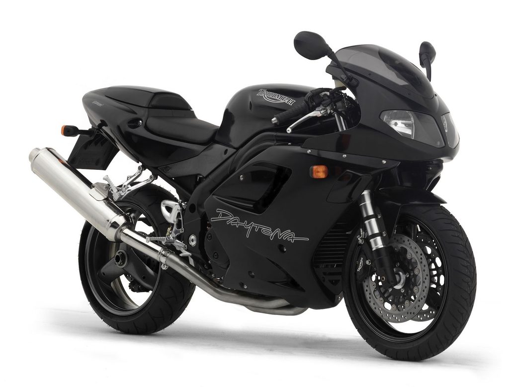 Triumph Daytona Model History and Buyer’s Guide (1967-2026) 12 2005 Black Triumph Daytona 955i RHS front 3-4 studio