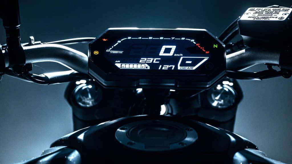 Yamaha MT-07 / FZ-07 and XSR700 Buyer’s Guide (2014–2026) 10 2021 Yamaha MT-07 lcd instrument cluster