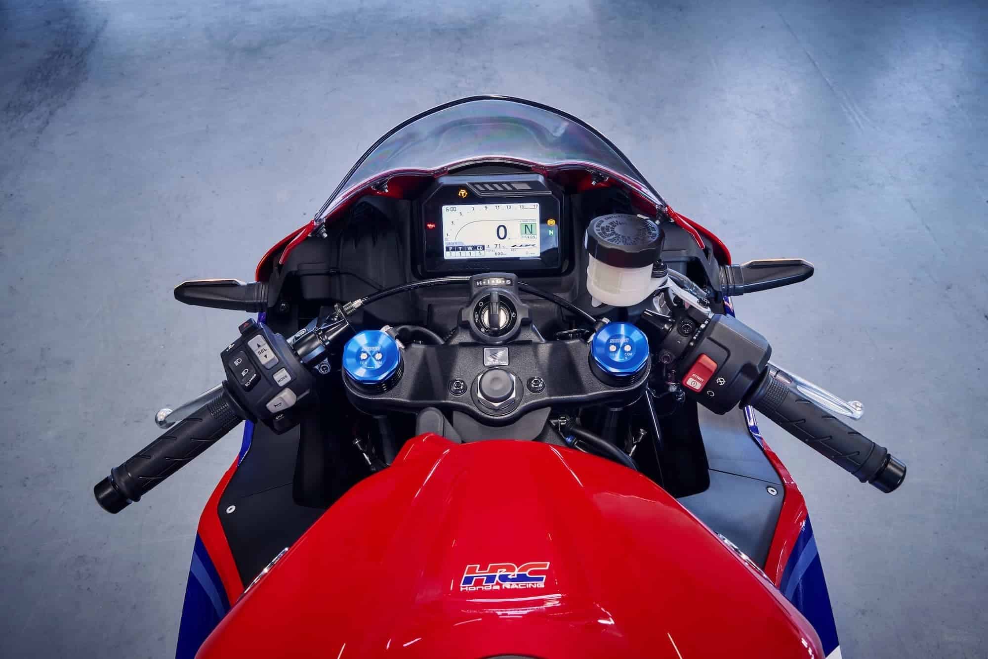 Honda CBR600RR — The Complete Buyer's Guide (2003-2026) 14 2024 Honda CBR600RR TFT dashboard and cockpit