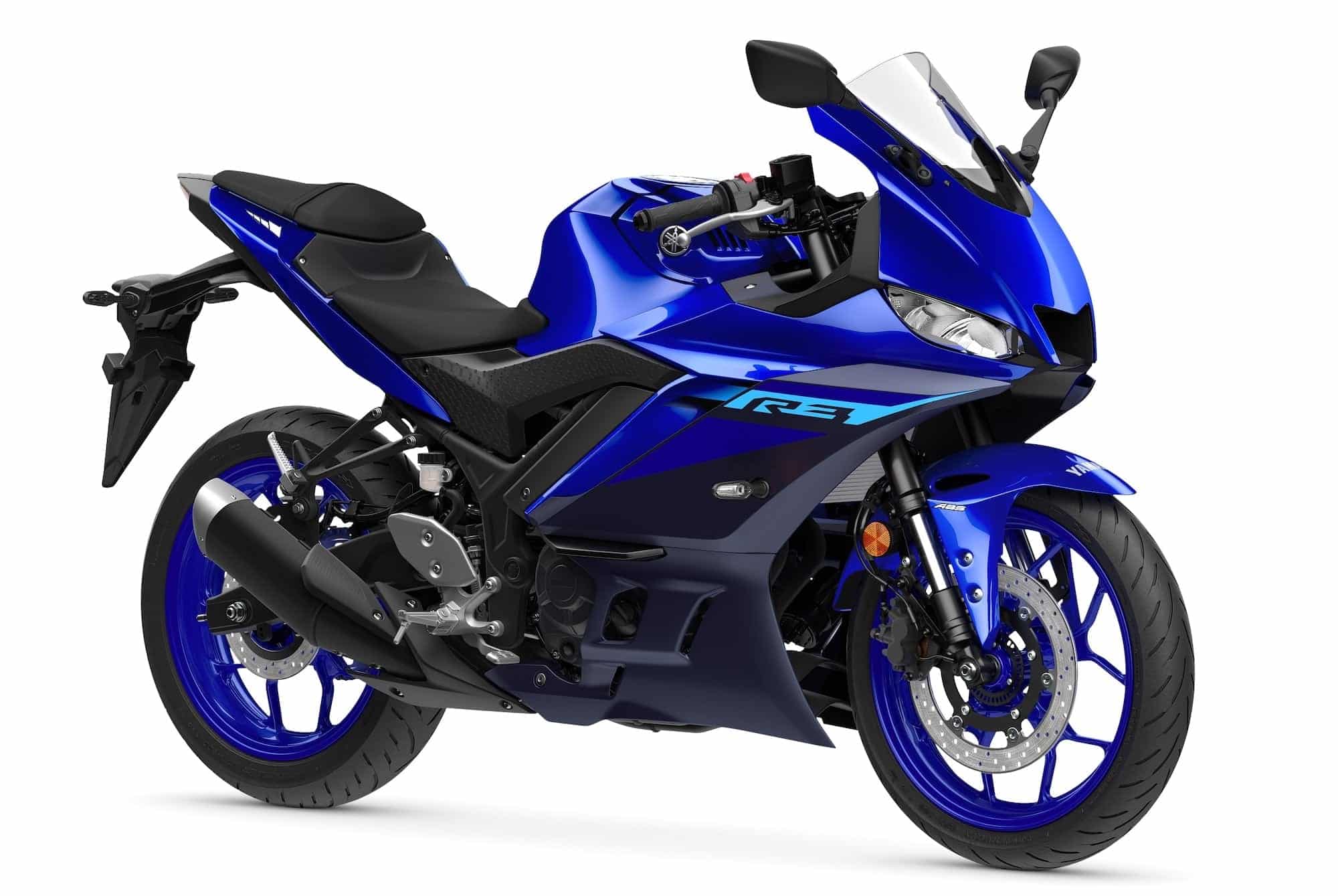 Kawasaki Ninja 300, 400, Ninja 500, Z300, Z400, and Z500 — Complete Buyer’s Guide 25 Blue 2024 Yamaha YZF-R3 viewed from the right front