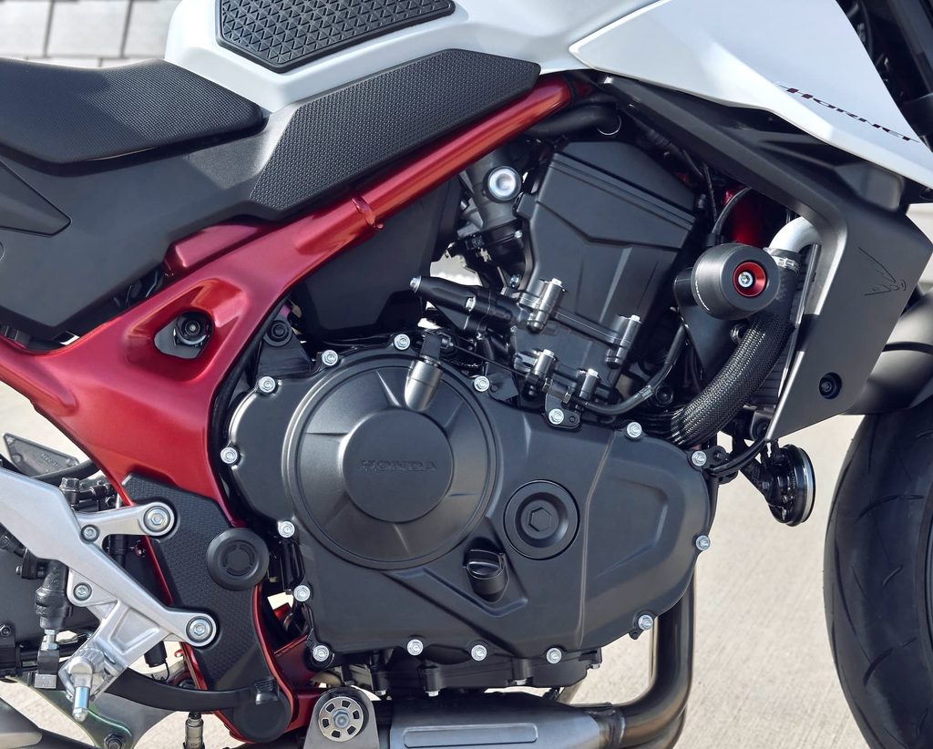 Honda Unicam Explained — How It Works and Why Honda Uses It 8 2025 Honda CB750 Hornet parallel twin