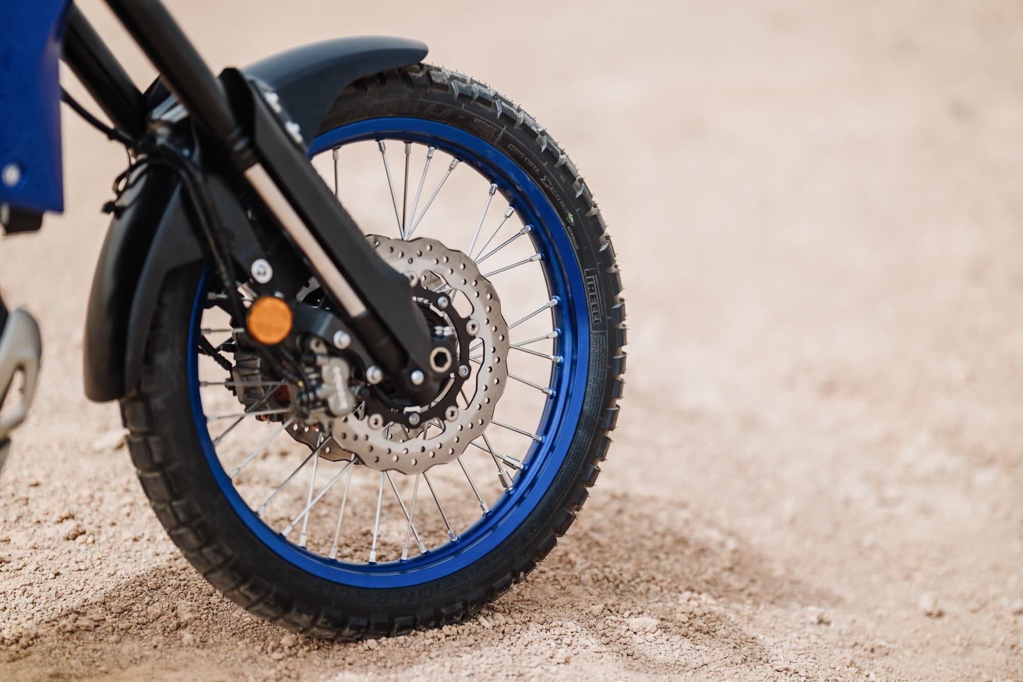 Yamaha Ténéré 700 Model Variants / Buyer’s Guide 2019-2026 13 2025 Yamaha Ténéré 700 front wheel, brake and fork detail