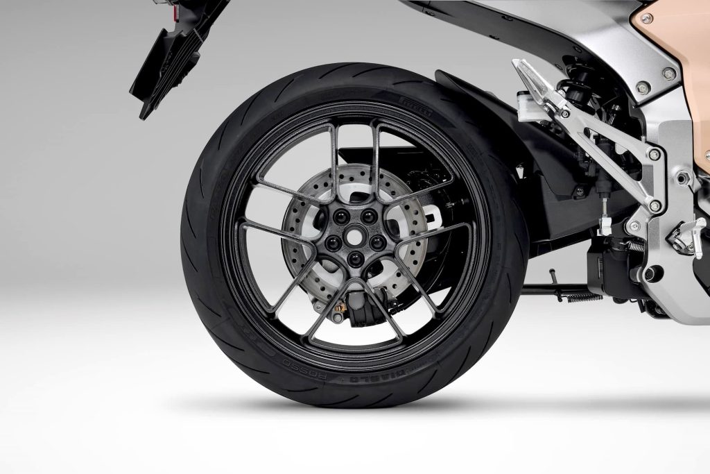 So, Is the Honda WN7 Any Good? 4 2026 Honda WN7 Detail rear swingarm