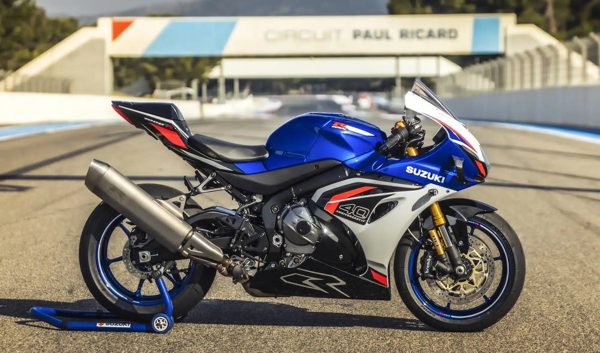 Suzuki GSX-R1000R Review & Buyer’s Guide (2017–2027) 8 2026 Suzuki GSX-R1000R 40th Anniversary Edition at Circuit Paul Ricard