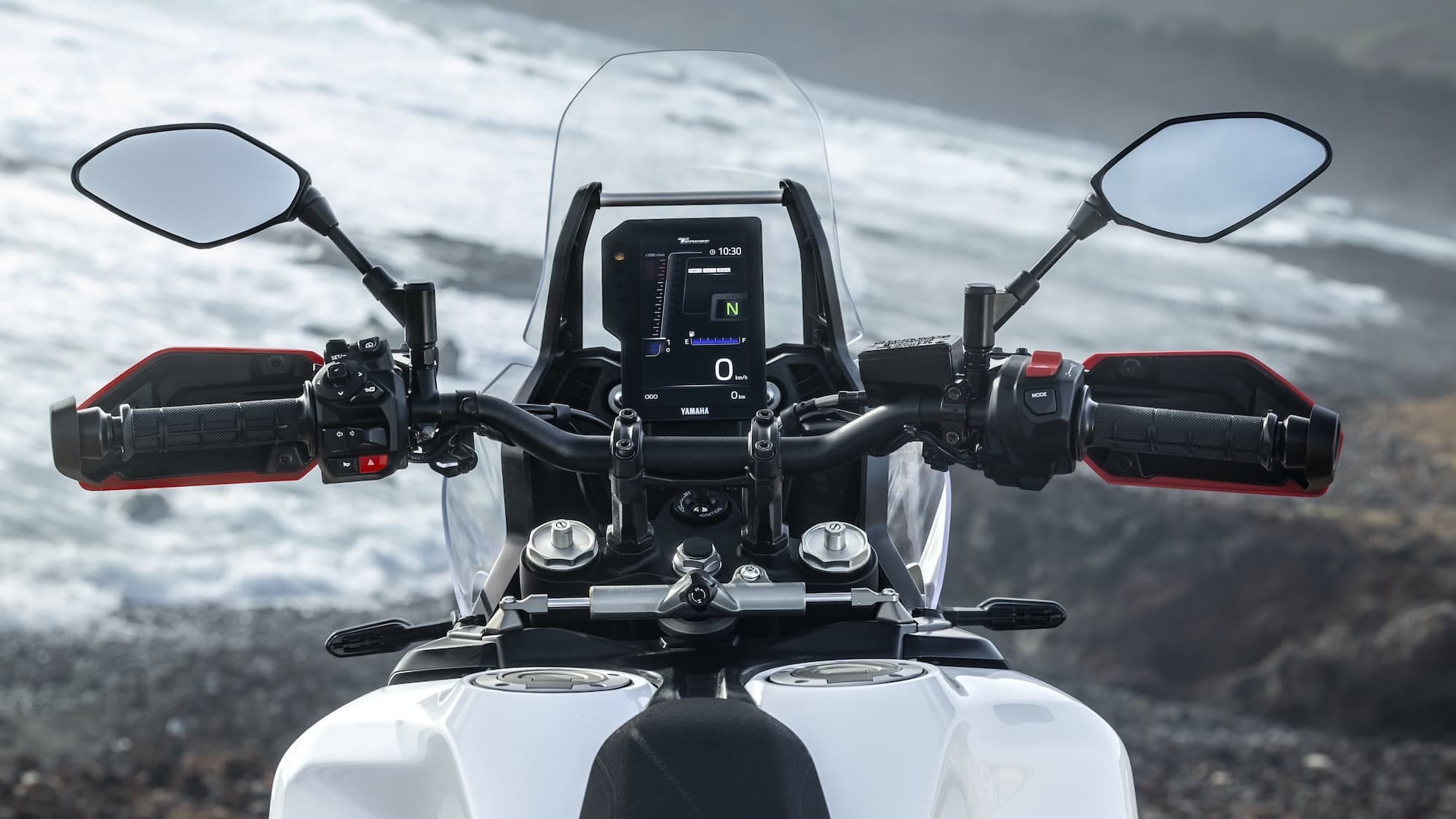 Yamaha Ténéré 700 Model Variants / Buyer’s Guide 2019-2026 25 2026 Yamaha Ténéré 700 World Raid cockpit, display and switchgear