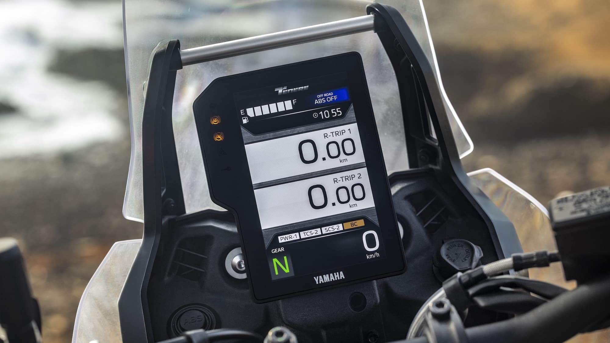 Yamaha Ténéré 700 Model Variants / Buyer’s Guide 2019-2026 27 2026 Yamaha Ténéré 700 World Raid raid display and rider aids