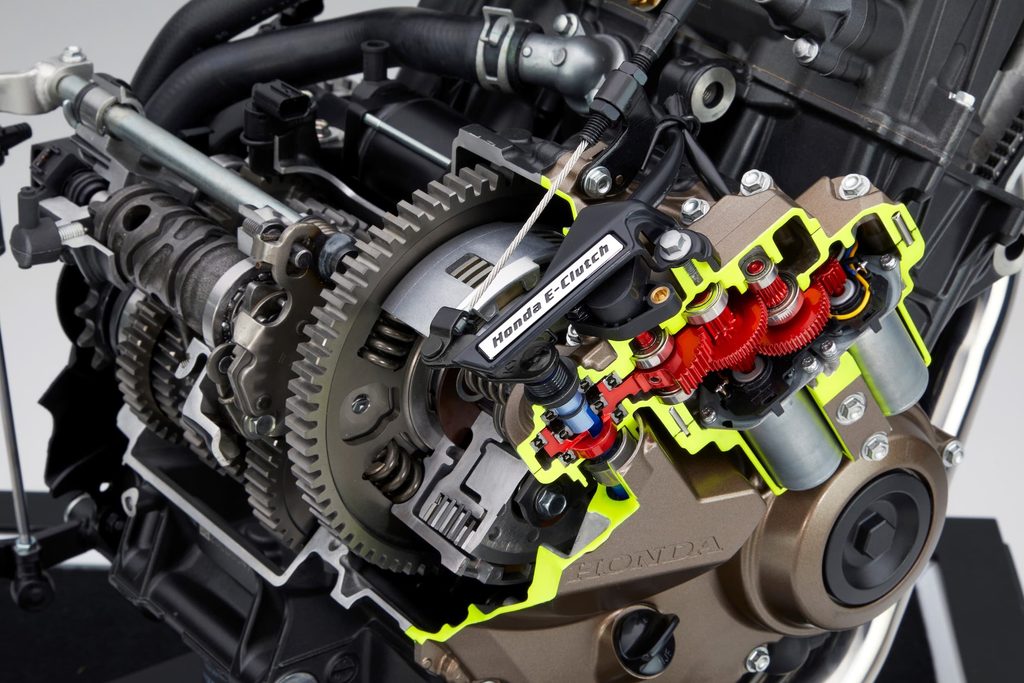Honda E-Clutch Explained: A Quickshifter by Any Other Name 1 Honda e-clutch system whole engine view