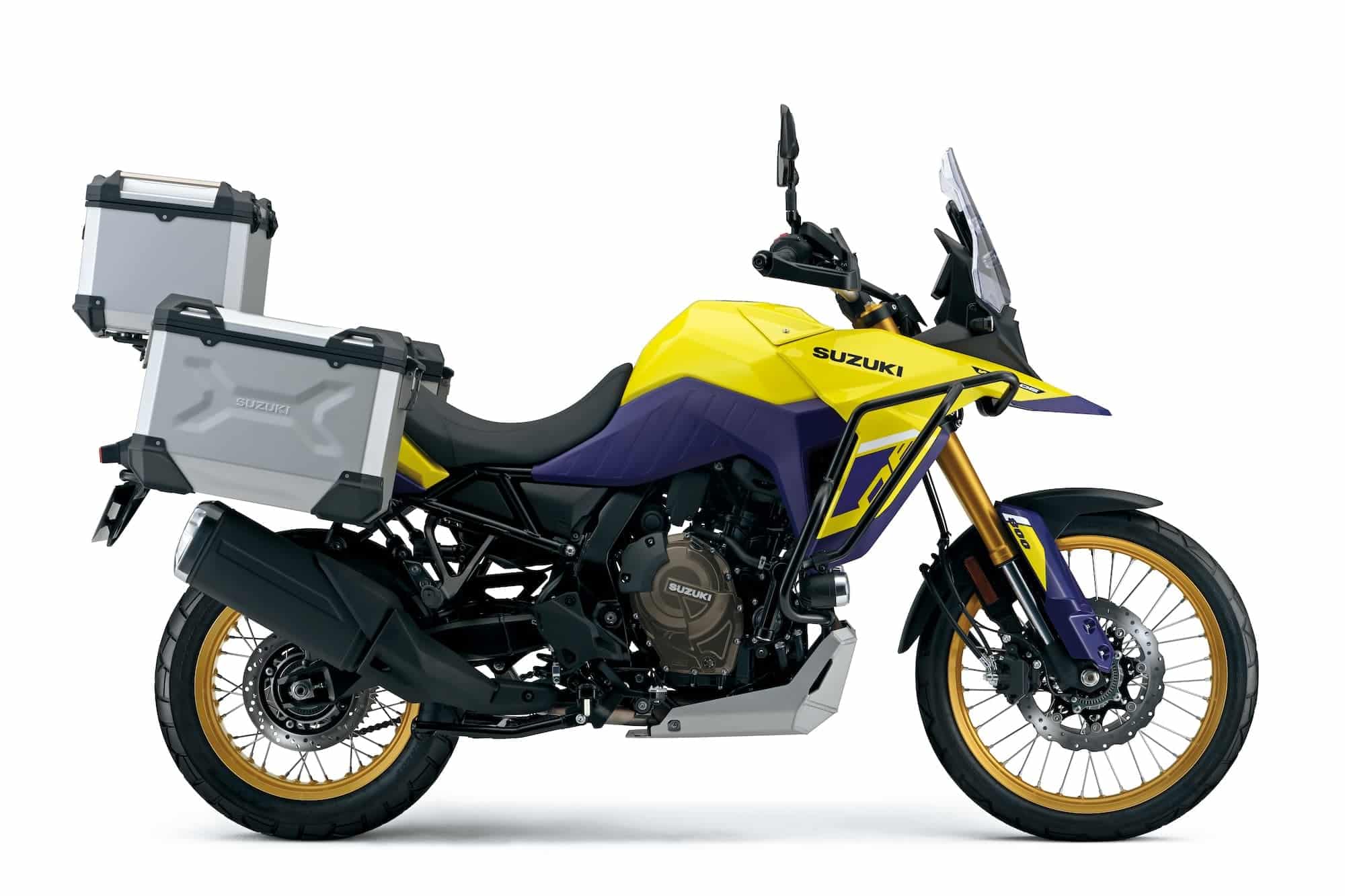 Suzuki V-Strom 800 Buyer’s Guide — RE vs DE, Engine, and Alternatives 11 Suzuki V-Strom 800DE fitted with aluminium panniers and top case
