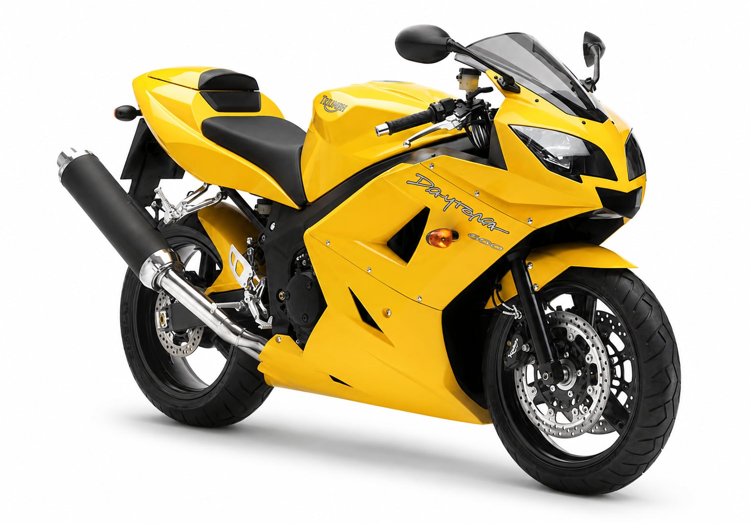 Triumph Daytona Model History and Buyer’s Guide (1967-2026) 13 Yellow 2003-2004 Triumph Daytona 600 in a studio