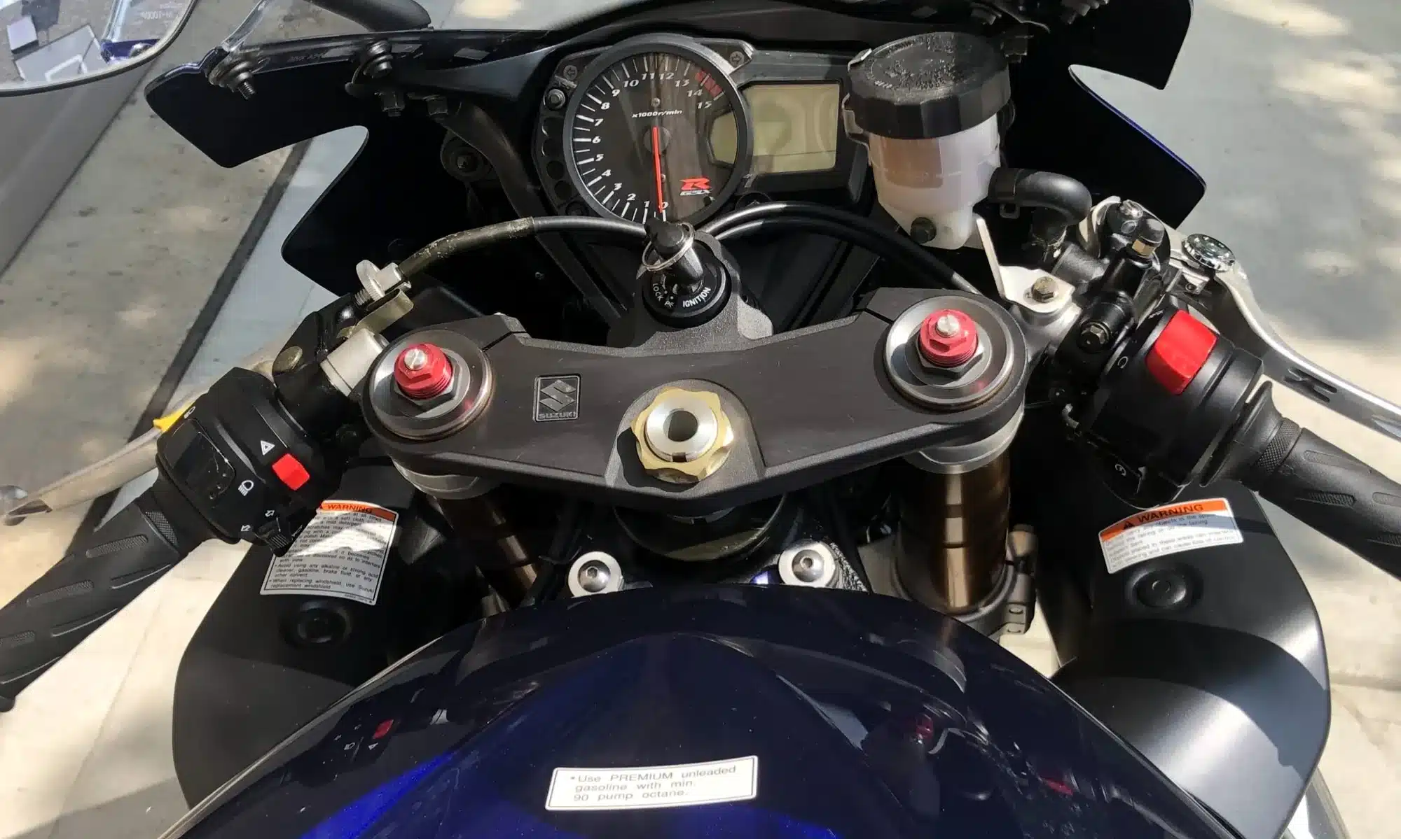 The K5 Suzuki GSX-R1000 — The Legend of Godzilla 6 Rider’s-eye view of the 2005 Suzuki GSX-R1000 K5 cockpit and instrument panel