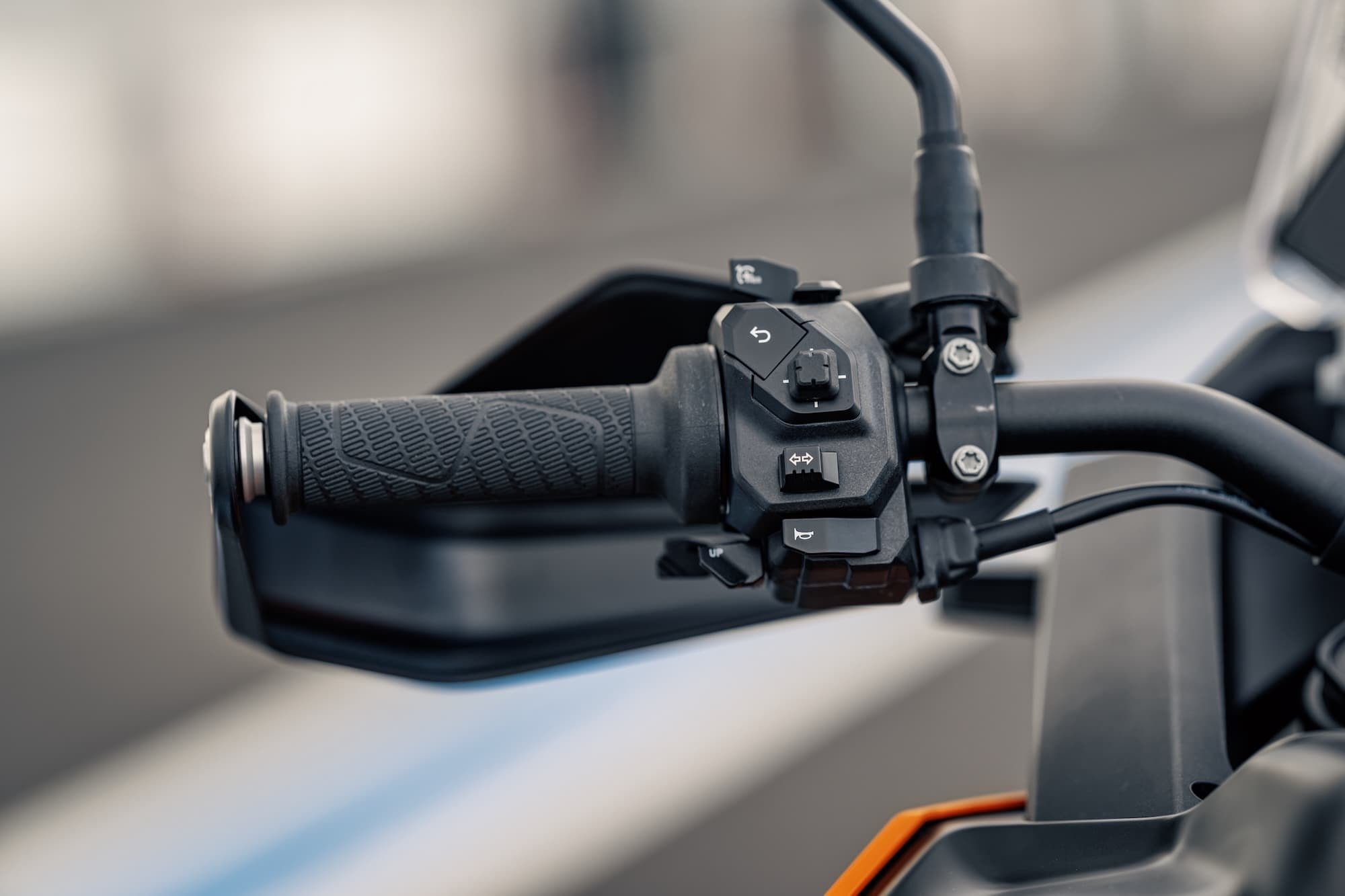 Automatic Motorcycle Transmissions Compared: DCT, AMT, E-Clutch and More 6 2026 KTM 1390 Super Adventure S EVO left handlebar with AMT shift controls and no clutch lever
